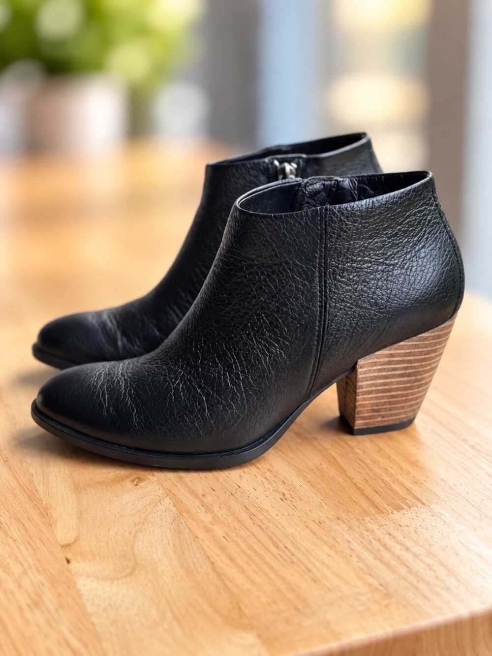 ECCO Black Leather Ankle Booties Size 7 Block Heel Side Zip - Picture 6 of 16